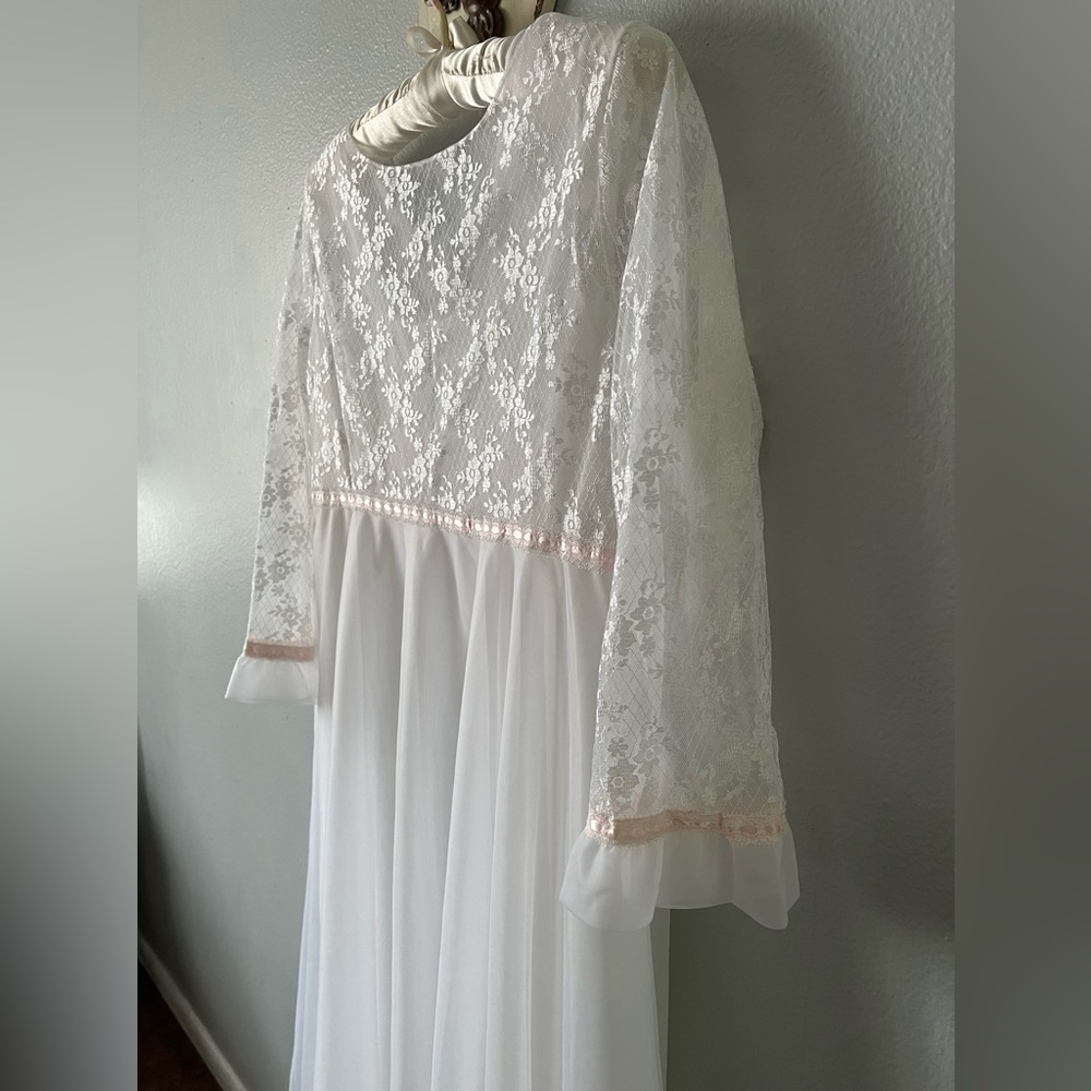 Vintage Radcliffe Peingnor Robe and Nightgown Set White Lace Medium 50’s EVC - Picture 14 of 14